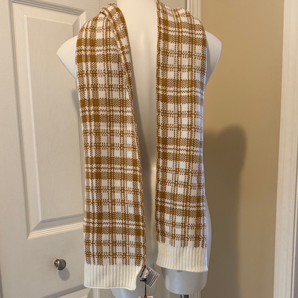 Timberland White and Brown Knit Scarf